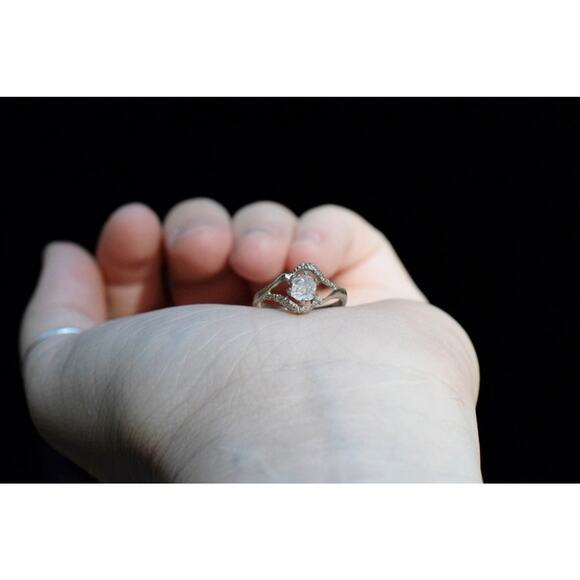 Alternative Diamond Engagement Ring Size 7 14k Solid Gold - Picture 4 of 10